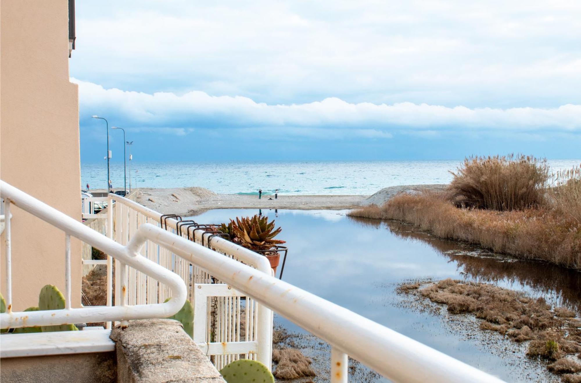 Apartamento 100 Metri Dal Mare Relax A Due Passi Dal Centro Finale Ligure Exterior foto