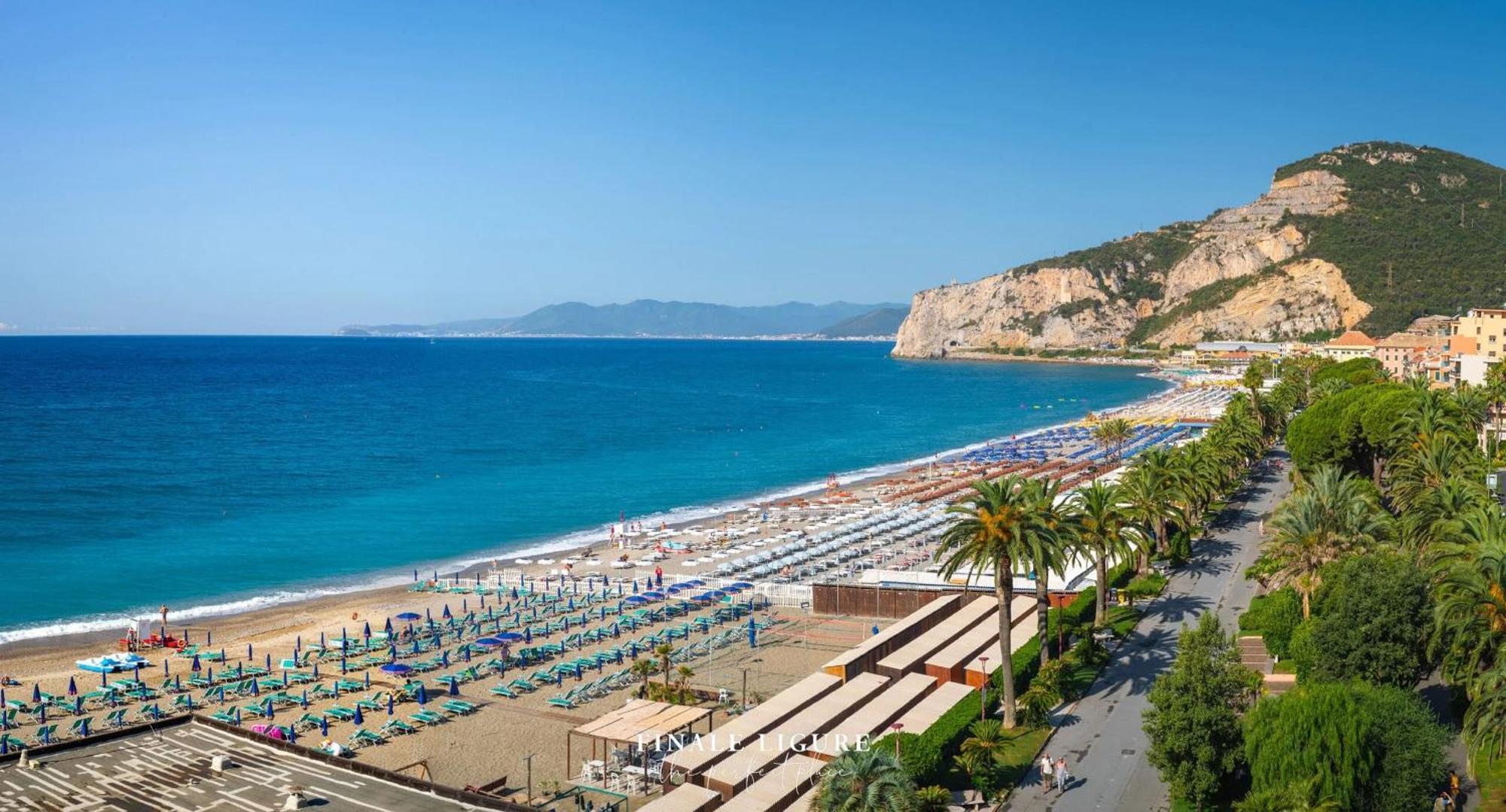 Apartamento 100 Metri Dal Mare Relax A Due Passi Dal Centro Finale Ligure Exterior foto