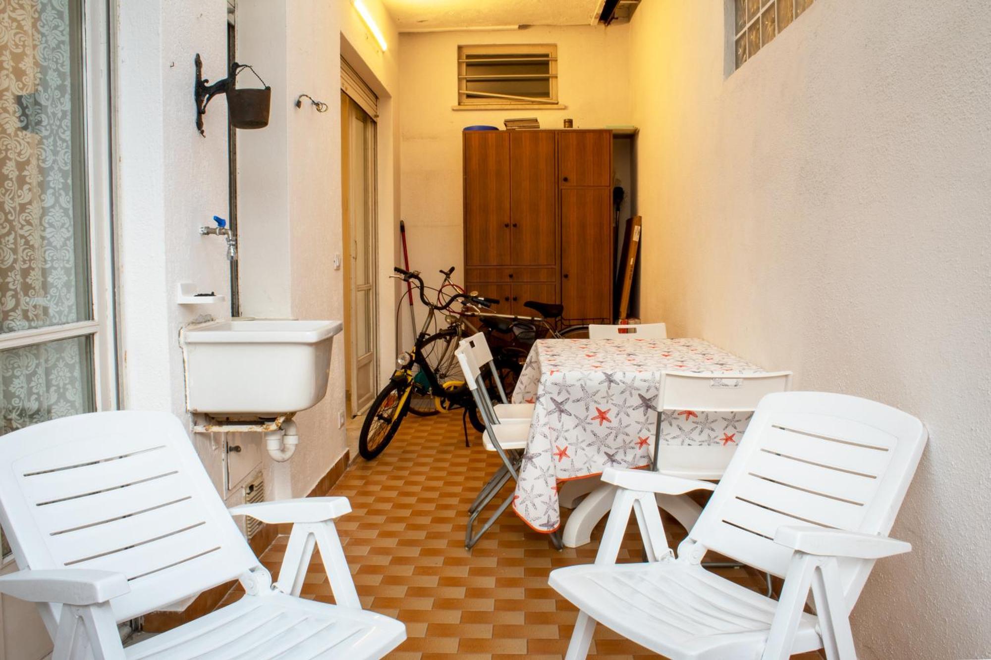 Apartamento 100 Metri Dal Mare Relax A Due Passi Dal Centro Finale Ligure Exterior foto